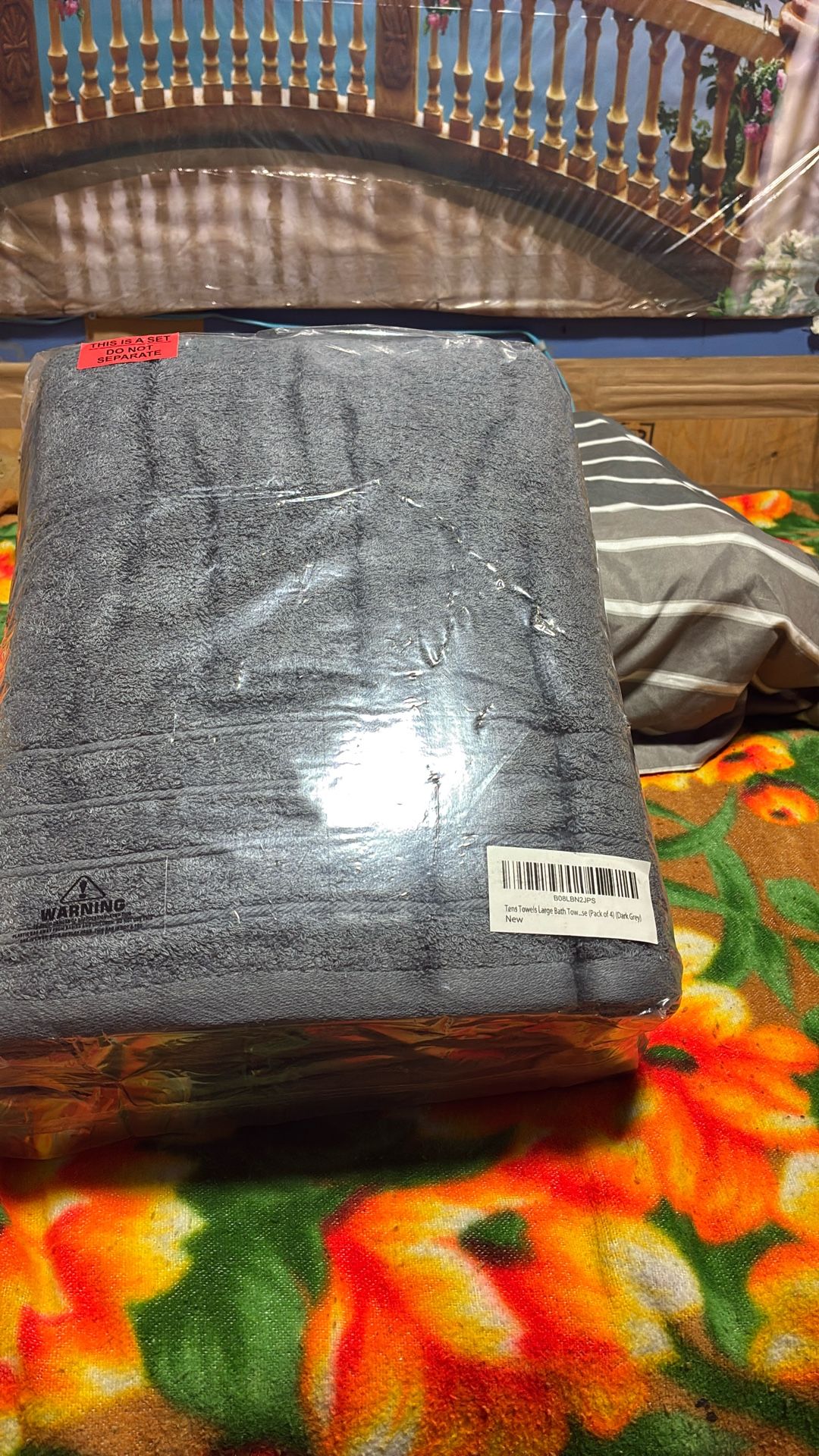 New 4-packs Large Towel