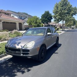 2004 Porsche Cayenne