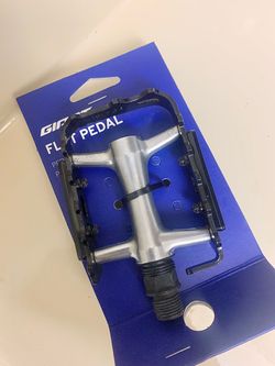 New bike and ebike pedals Giant brand 50% off
