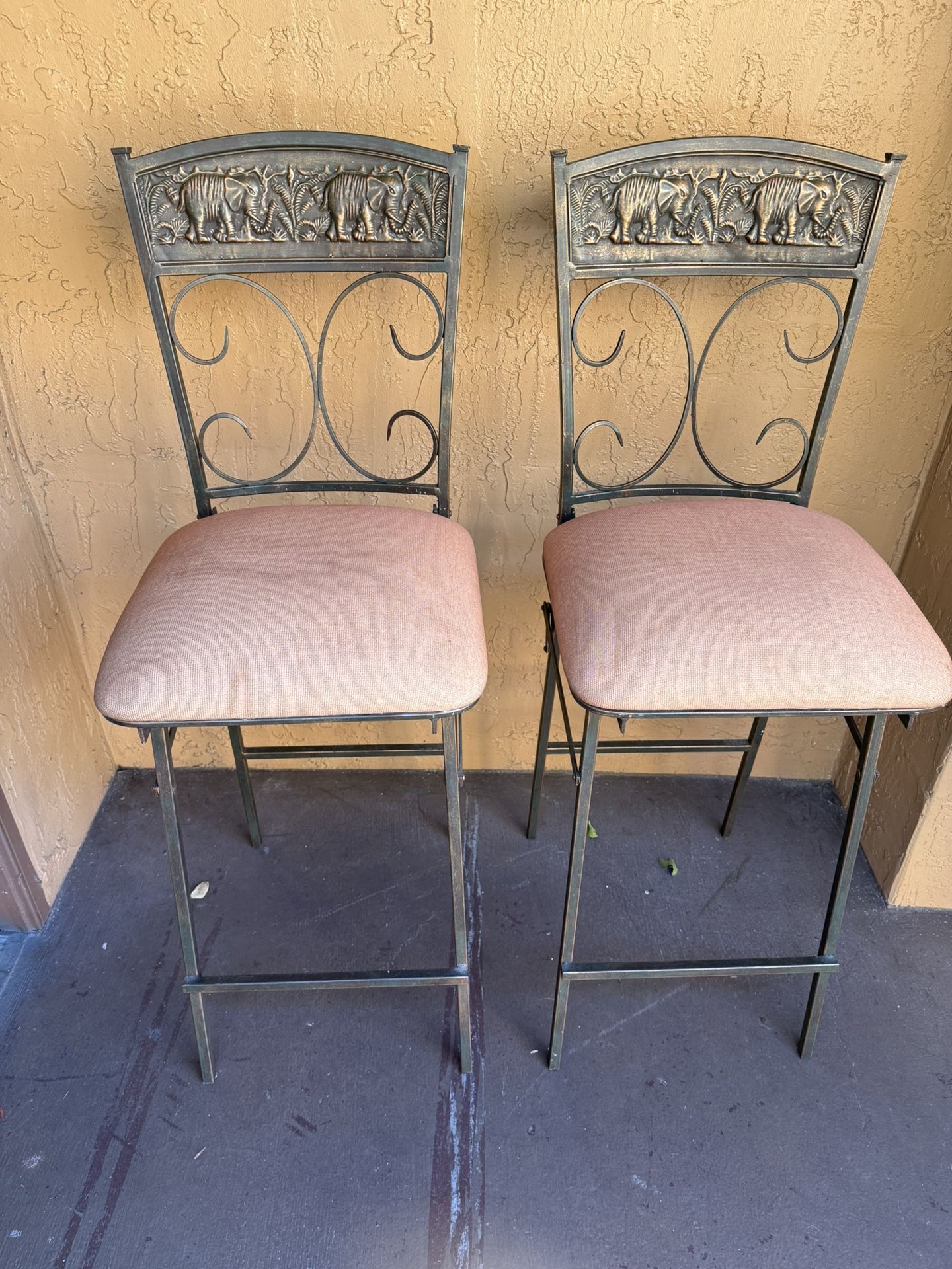 2 Metal Bar Stools – Cute Design, Good Condition