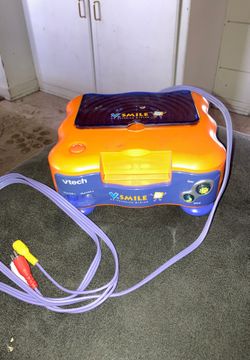 VTECH VSMILE TV LEARNING GAME SYSTEM WITH THREE GAMES!