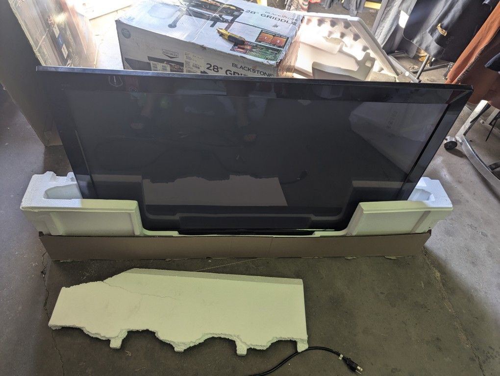 PANASONIC VIERA PLASMA HDTV , 46" W REMOTE