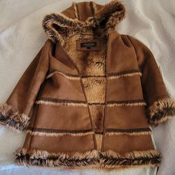 Pre-owned Faux Fur Coat $30 (Size S Girl)