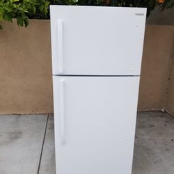 Insignia Refrigerator 18cu ft 30x30x66🚨👍3 MONTHS WARRANTY