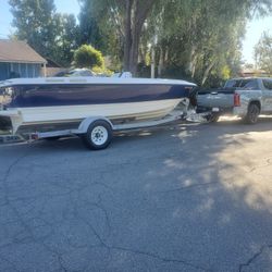 2006 21.5 Ft Bayliner Center Console Fishing Boat