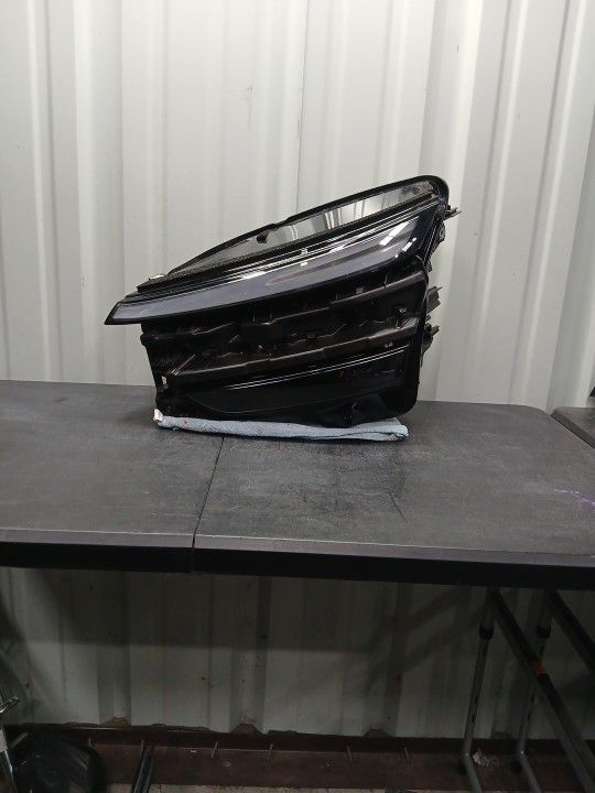 2025 Tesla Model Y Juniper Headlight Assembly LH Driver Side LED 1918347-00-D 25
