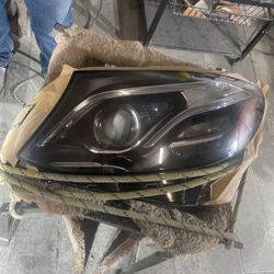 2016 2017 2018 2019 2020 Mercedes E300 E Class E450 Headlight LED adaptive Left Driver Side