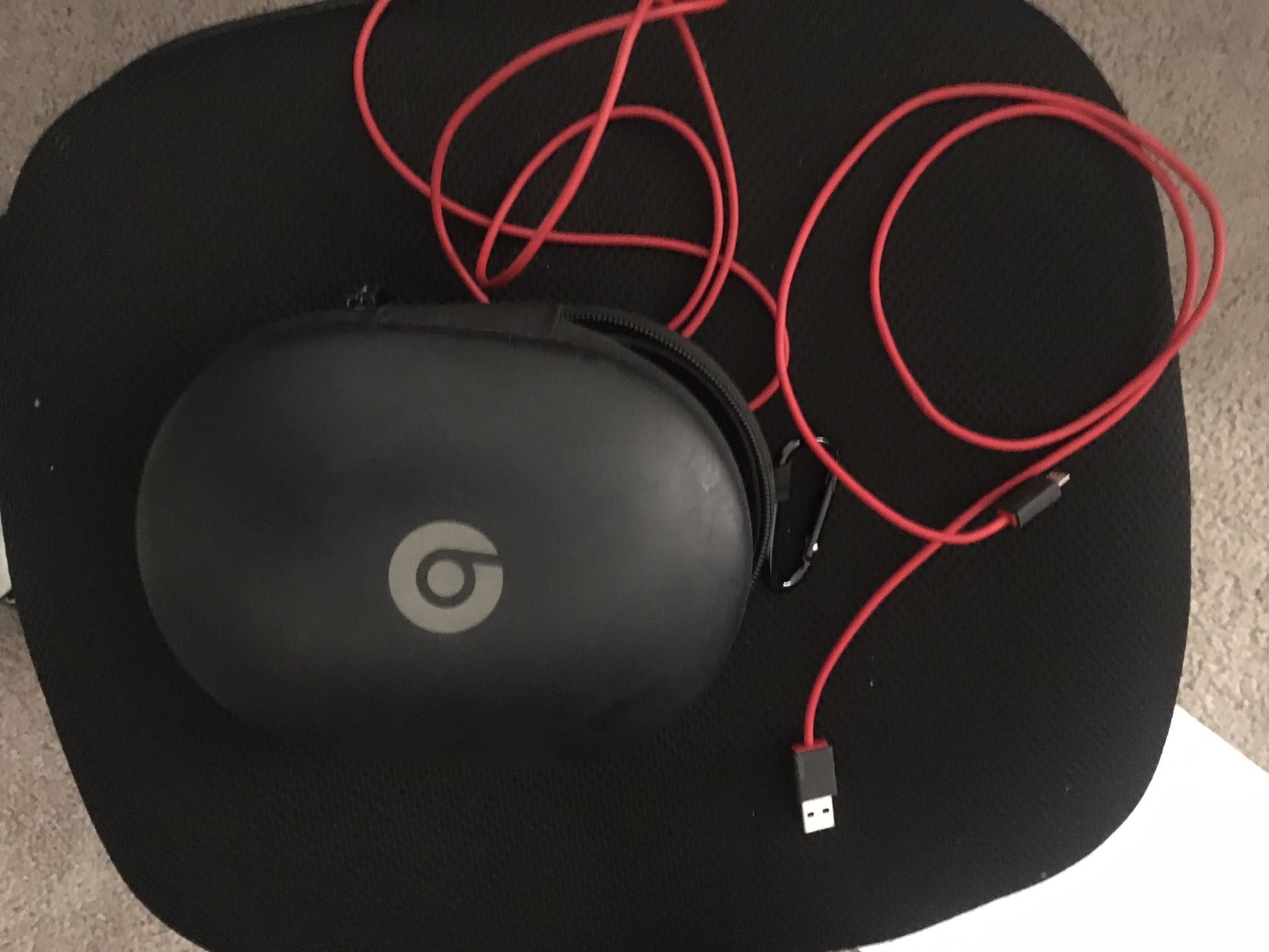 Studio Beats by DR dre limited esition