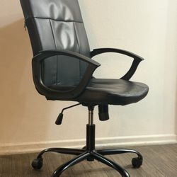 Black Executive Office Chair – Comfortable & Stylish