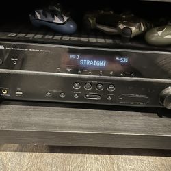 Yamaha Surround Sound System With Poll Subwoofer