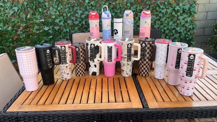 Brand new 40 oz stainless steel insulated tumbler with western desert pattern featuring cactus, cowboy boots, and sun graphics. Keeps drinks cold for 