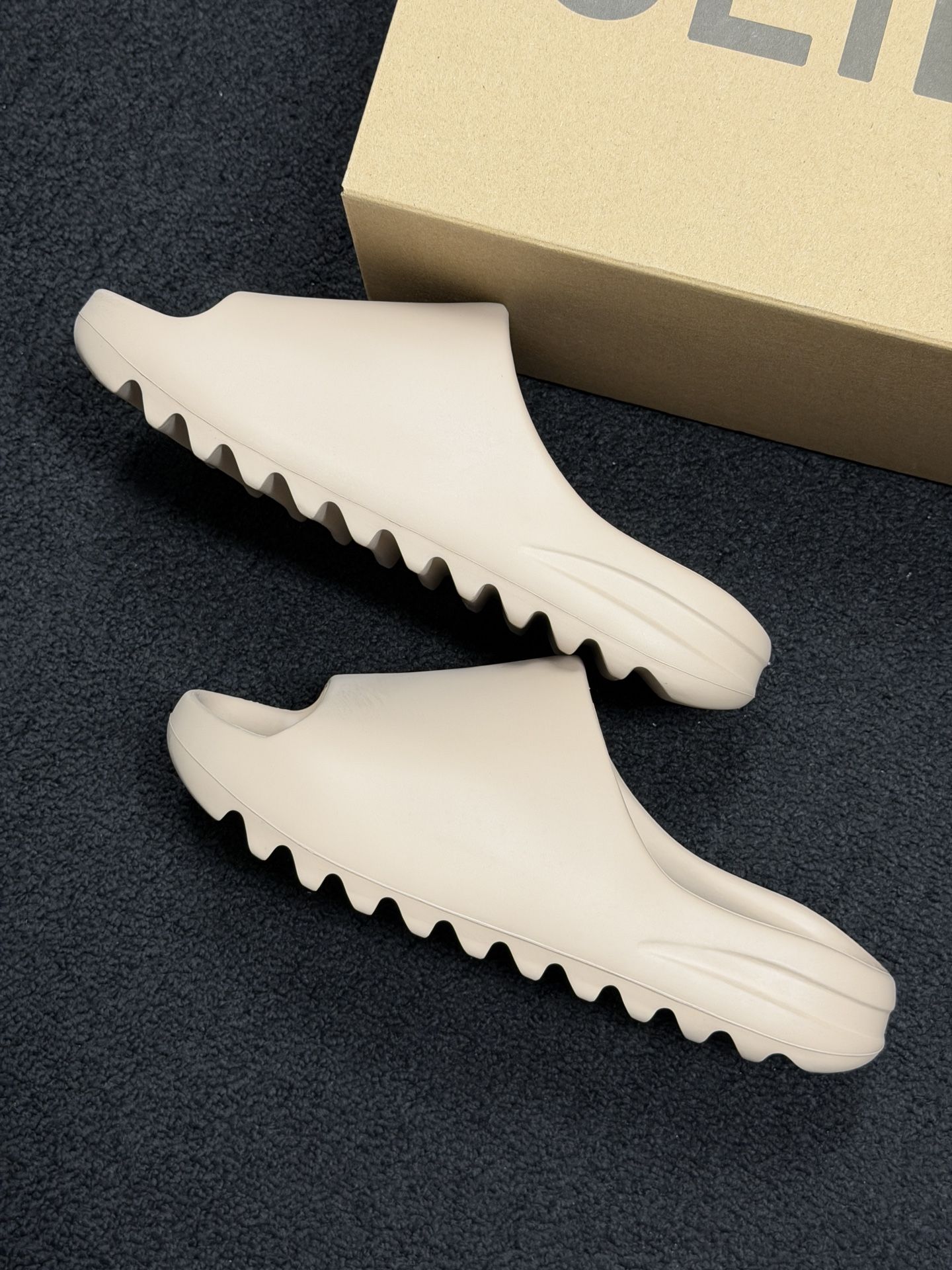 Yeezy slides pure size 9 Yeezy Slides Pure GZ5554 - Yeezy Supply | Official Adidas  main image 2