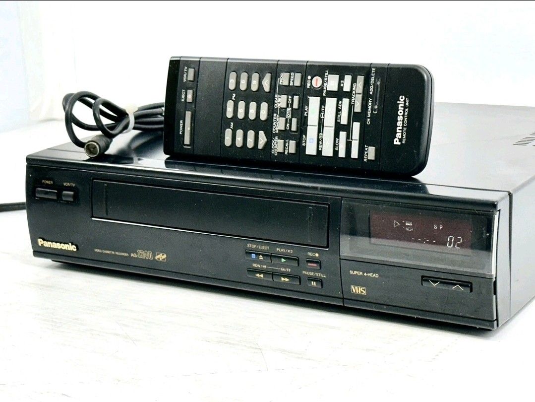 Panasonic AG-1240 4 Head Pro Line Video Cassette Recorder Vcr With Remote Cable