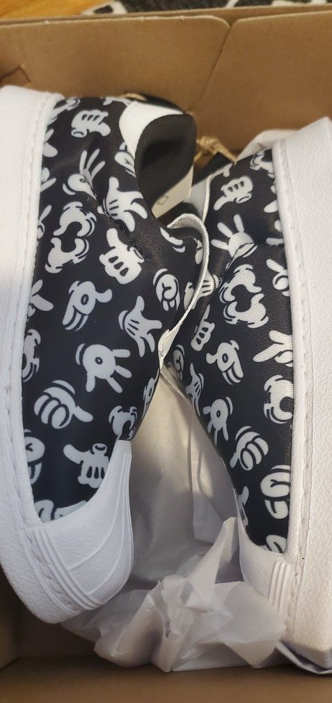 Adidas Mickey Hands