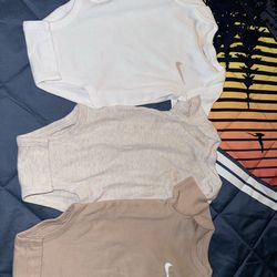 Onesies Nike