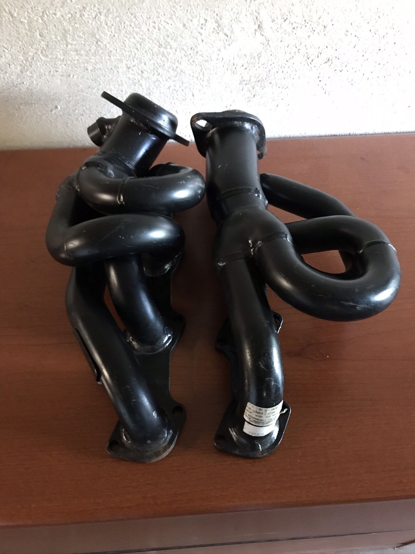 Pacesetters headers. For Ford 4.6l v8 engine