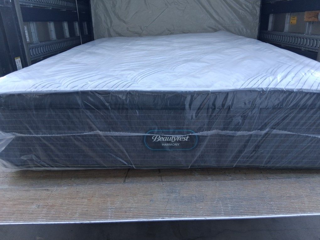 Brand New Queen Size Pillowtop Beautyrest Mattress Included Box Spring Free Delivery