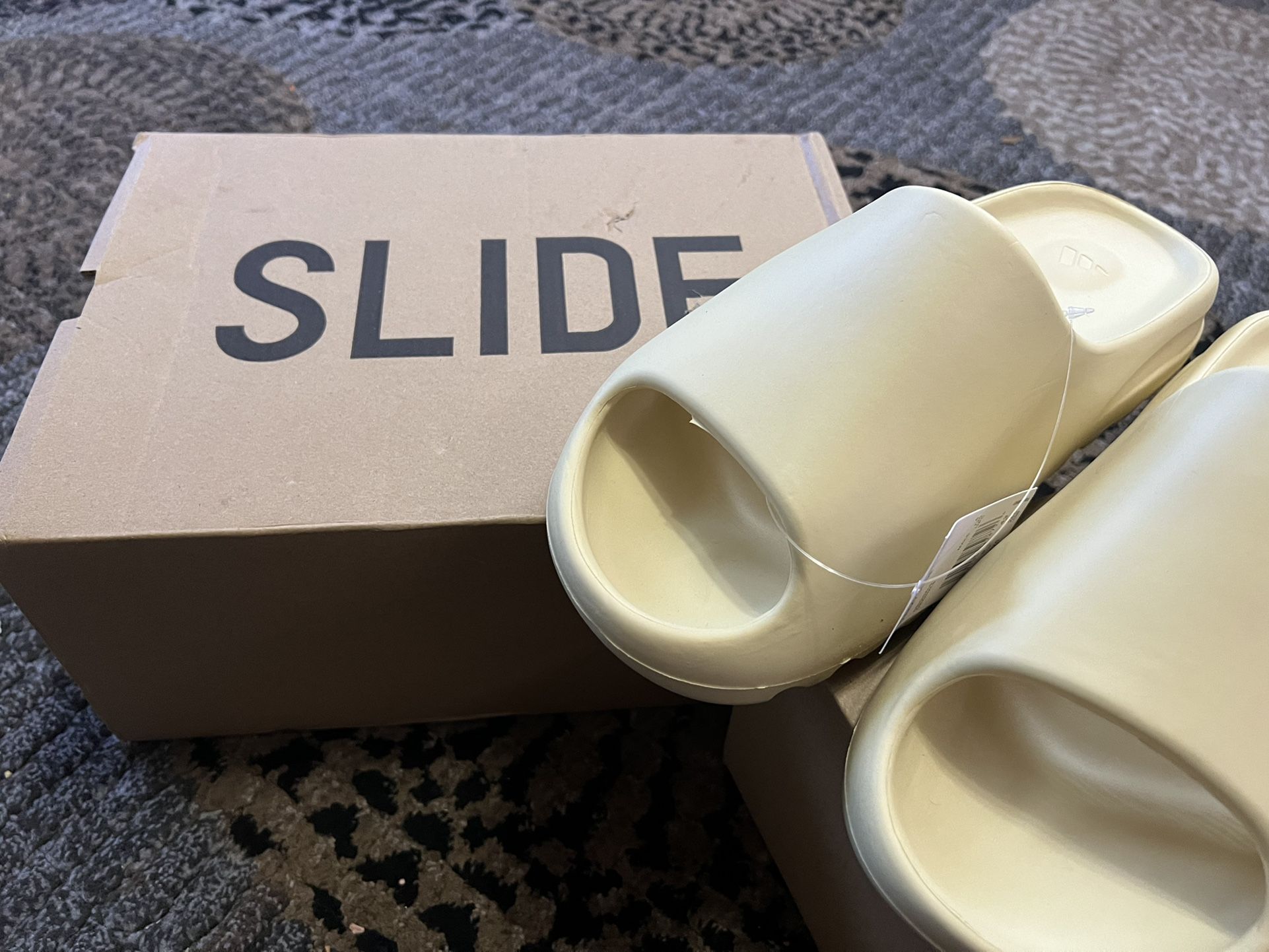 yezze slides