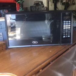 Black Microwave Oven