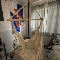 Hanging Chair With Fram
