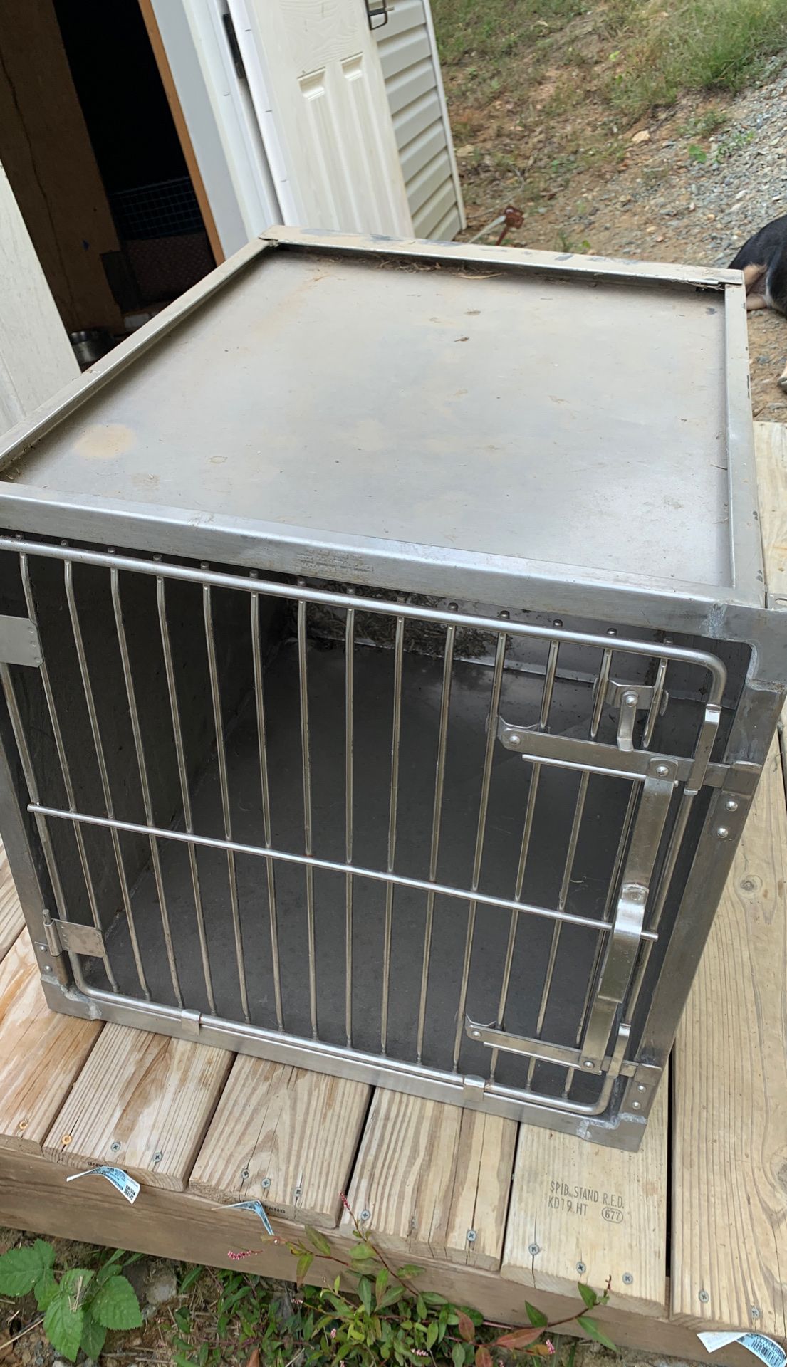 Stainless steel cage ( dog, cat or pet )