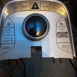 Mercedes-Benz W222 S-Class COMAND control panel