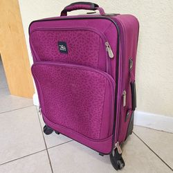 Skyway Purple 21" Carry-On Spinner Suitcase 21x14x8.5