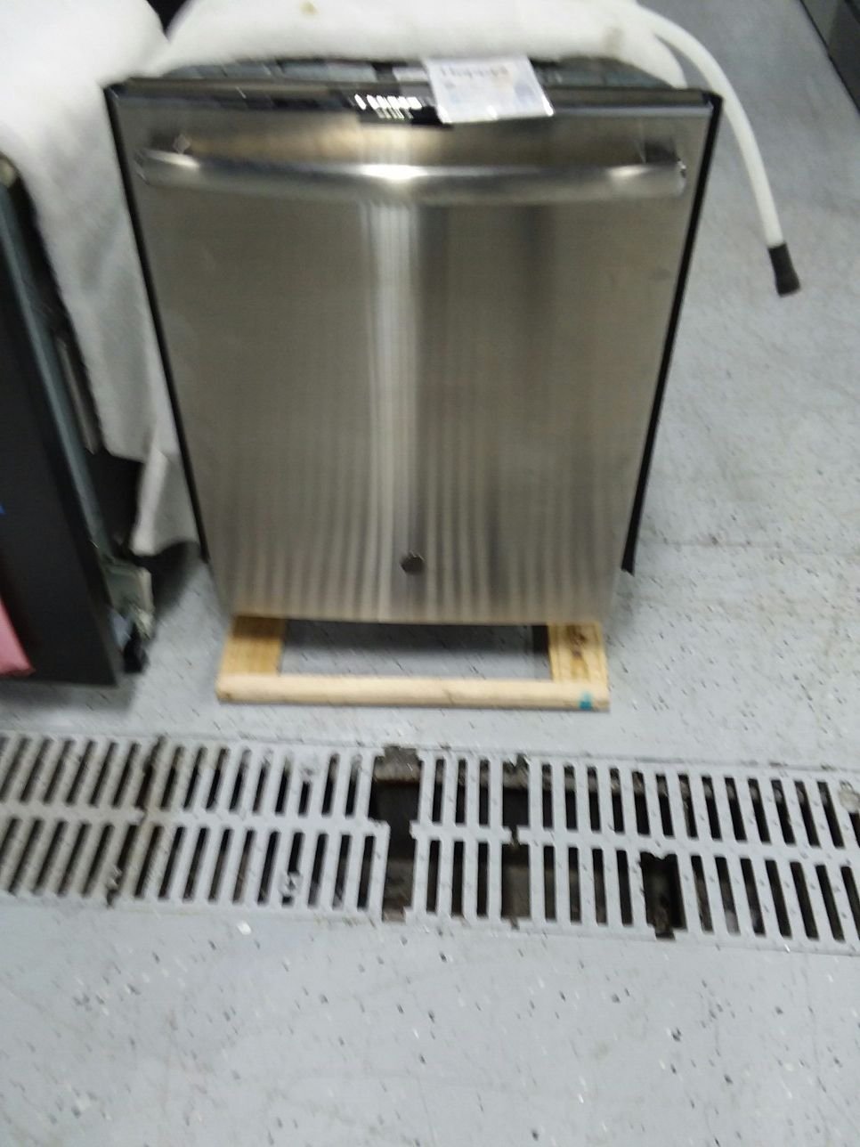 Stainless steel dishwasher