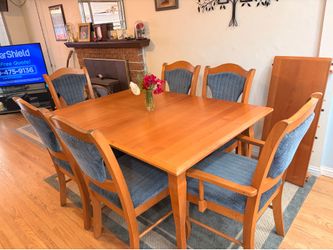 Beautiful Table With 6 Chairs