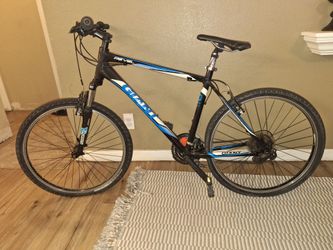 Giant Revel 3 hardtail