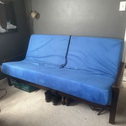 Full Size Futon Bed ( Mattress included) 