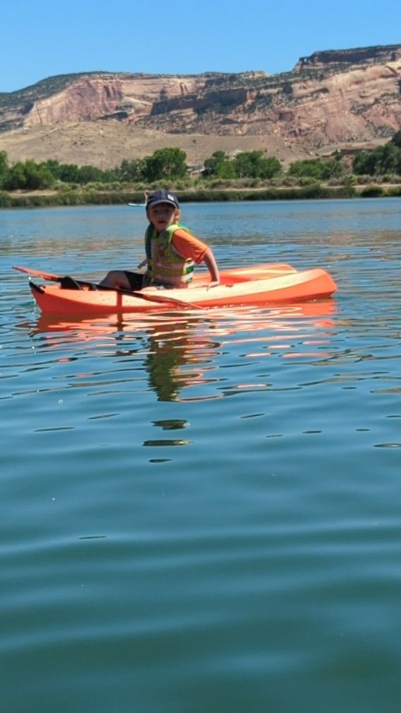 Lifetime Kids Canoe Hard Bottom