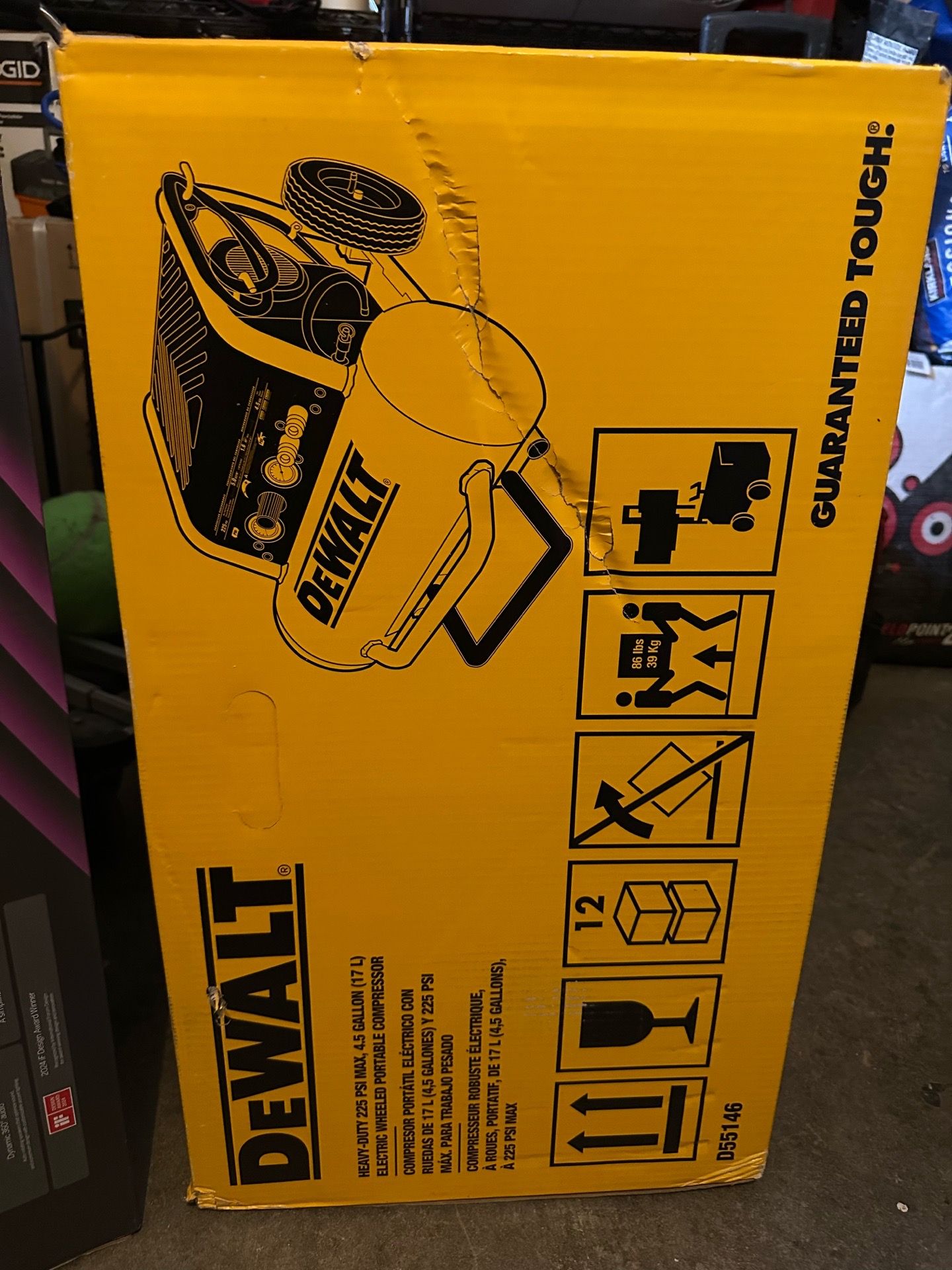 Dewalt 4.5 gal. Electric Air compressor New
