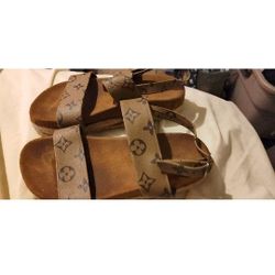 Louis Vuitton Slippers 