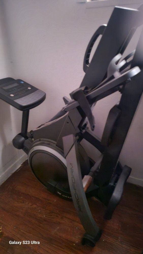 PRO-FORM ROWING MACHINE 