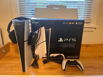 PS5 Slim Digital - LIKE NEW