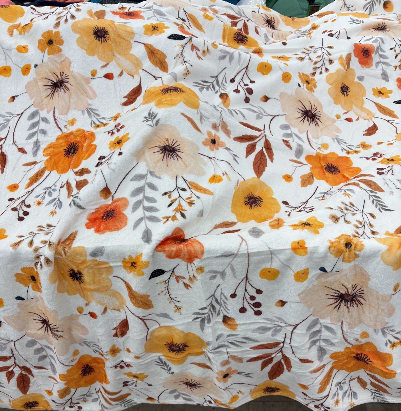 New sealed Home Collection comfortable Blanket 50x60