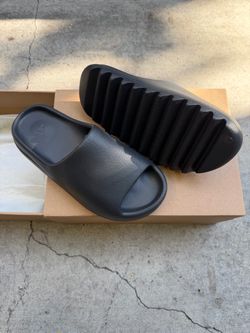 Adidas Yeezy slides