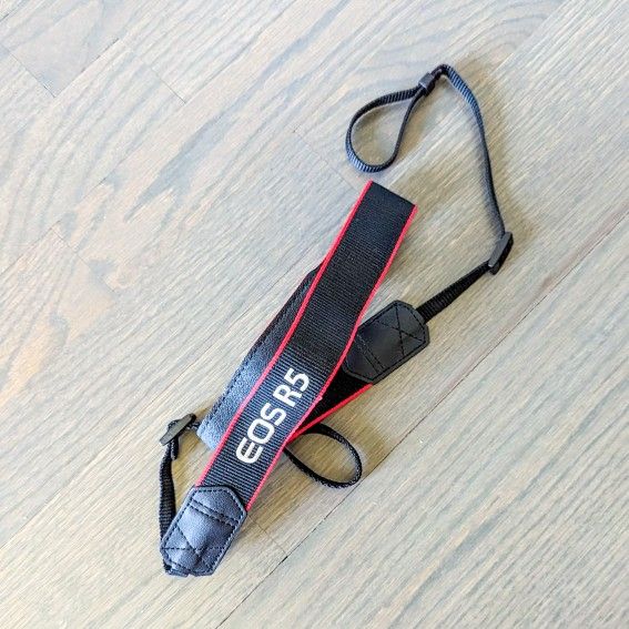 Canon EOS R5 Camera Neck Strap | Black