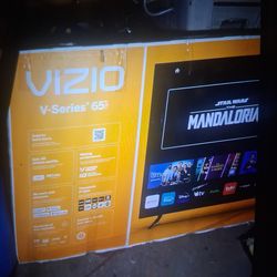 Vizio 65' smart TV