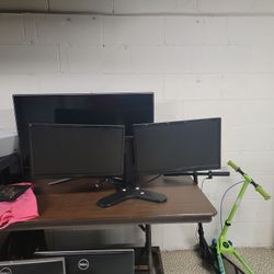 Dual Monitor With Stand