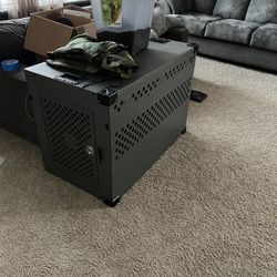 Like NEW High Impact DOG CRATE
