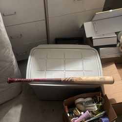 Wooden baseball Bat 