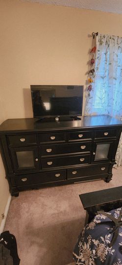 Black Lacquer Finish Solid Wood Dresser with Frosted Glass Panel Doors