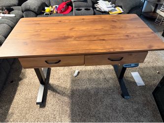 Standing desk