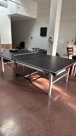 STIGA ST3100 (Model T8733),  Master Series Competition Indoor table with JOOLA Paddle Set