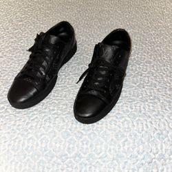 louis vuitton Mens Size 10 