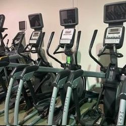 Matrix E3x Commercial Elliptical with PVS
