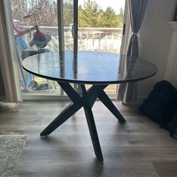 Round Table Pick Up Need It Gone