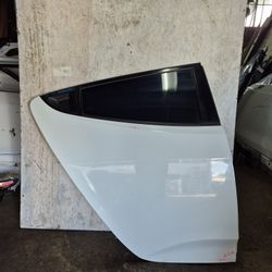 2012 2013 2014 2015 2016 2017 Hyundai Veloster Rear Door Right Passenger Side RH Original Used OEM 